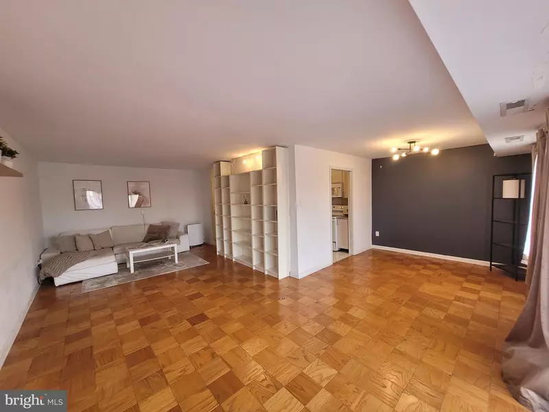 3101 S MANCHESTER ST #512, Falls Church, VA 22044