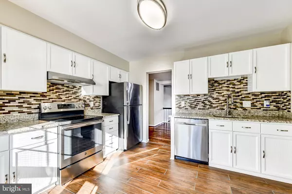 Alexandria, VA 22310,5668 RIDGE VIEW DR