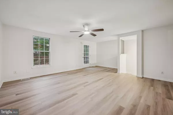 Sicklerville, NJ 08081,29 WAGON WHEEL DR