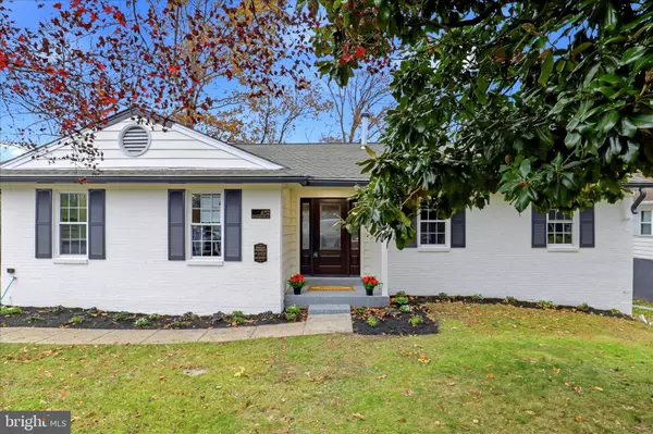 Alexandria, VA 22310,6112 REDWOOD LN