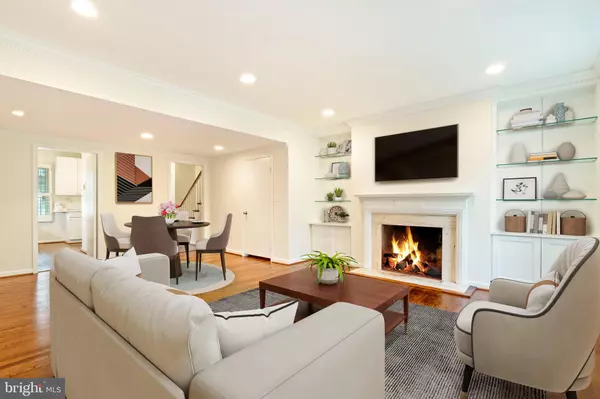 Chevy Chase, MD 20815,3533 HAMLET PL #506