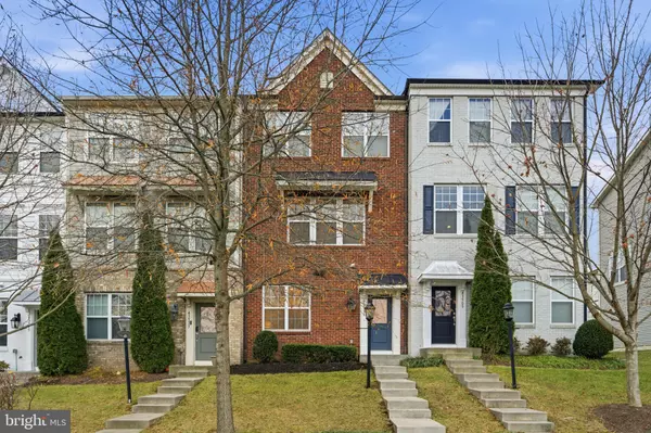 Chantilly, VA 20152,43911 EASTGATE VIEW DR