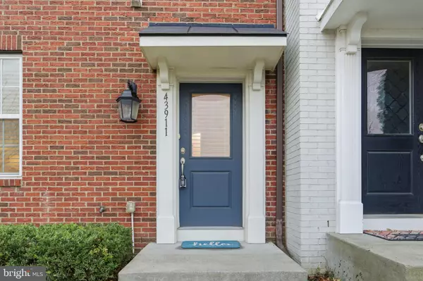 Chantilly, VA 20152,43911 EASTGATE VIEW DR