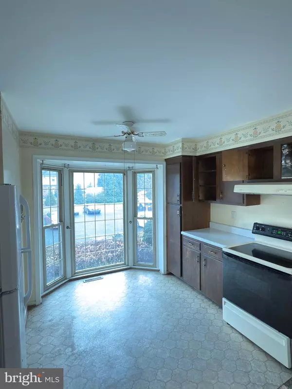 Vienna, VA 22180,407 MILL ST SE