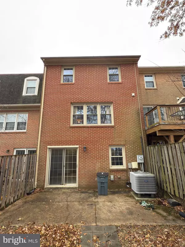 Vienna, VA 22180,407 MILL ST SE