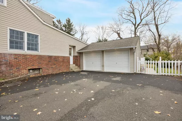 Hatboro, PA 19040,219 W MORELAND AVE