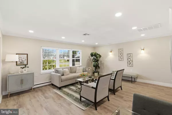 Lakewood, NJ 08701,1015 ABERDEEN DR #A