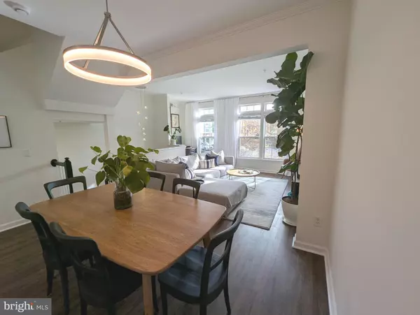 Alexandria, VA 22306,2922 HUNTINGTON GROVE SQ