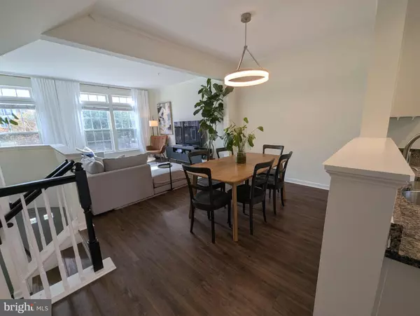 Alexandria, VA 22306,2922 HUNTINGTON GROVE SQ