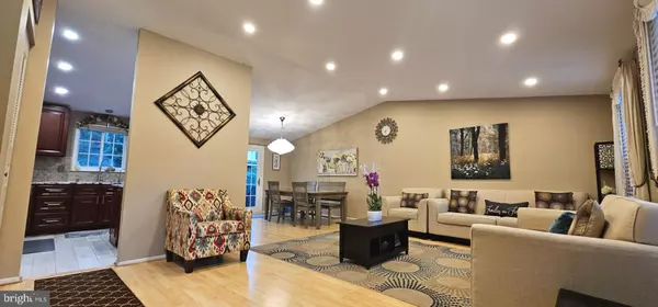 Fairfax, VA 22032,4033 PICKSTONE DR