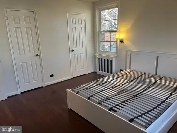 Arlington, VA 22203,224 GEORGE MASON DR N #4