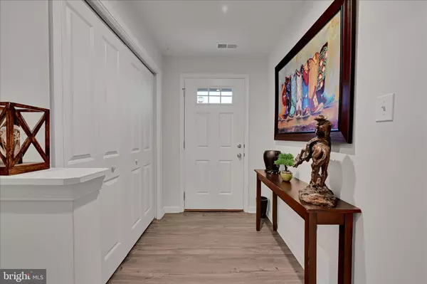 Easton, PA 18040,2072 ALEX RD