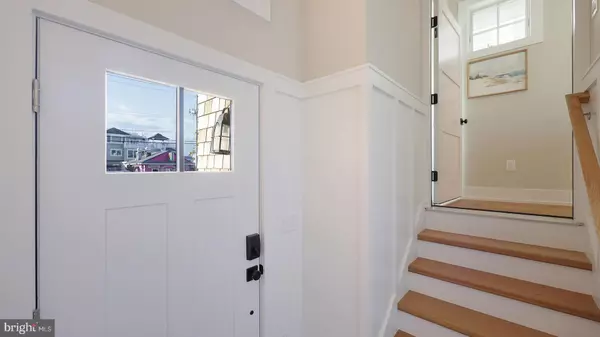 Beach Haven, NJ 08008,229 3RD ST