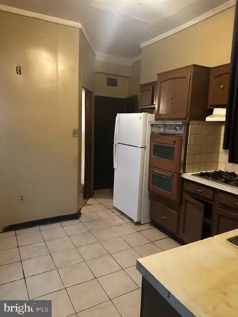 Philadelphia, PA 19140,4116 N 8TH ST