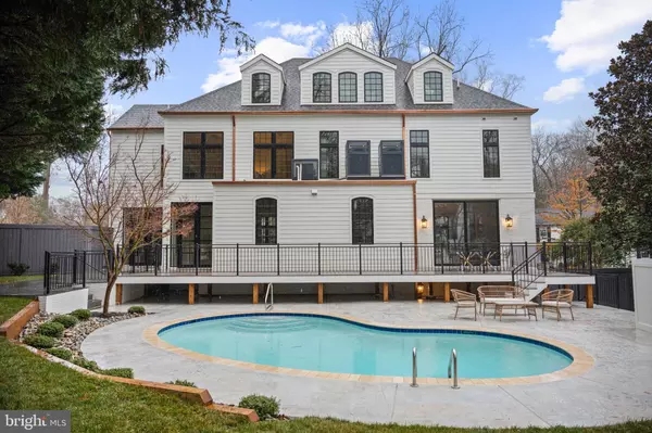 Washington, DC 20016,5125 UPTON ST NW