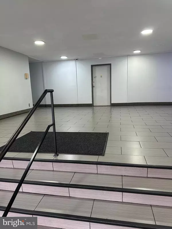 Alexandria, VA 22312,5801 QUANTRELL AVE #407