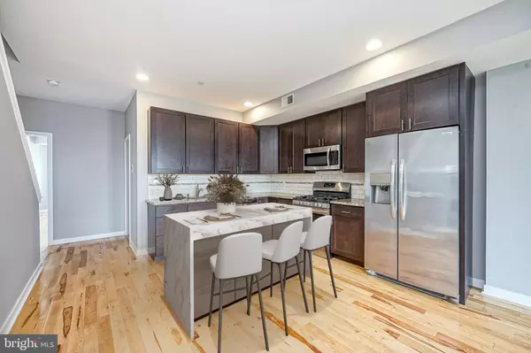 Philadelphia, PA 19123,1011 GERMANTOWN AVE #B