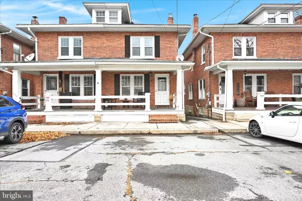 341 W DONEGAL ST, Mount Joy, PA 17552