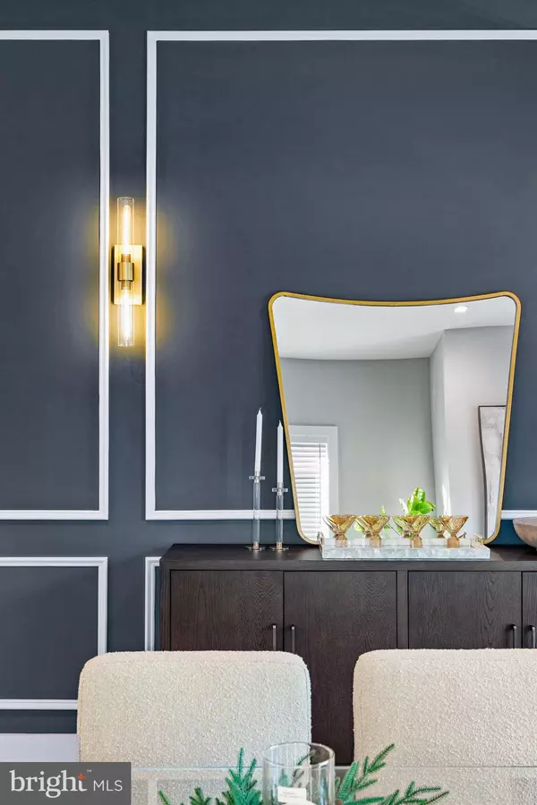 Philadelphia, PA 19125,513 SALMON ST