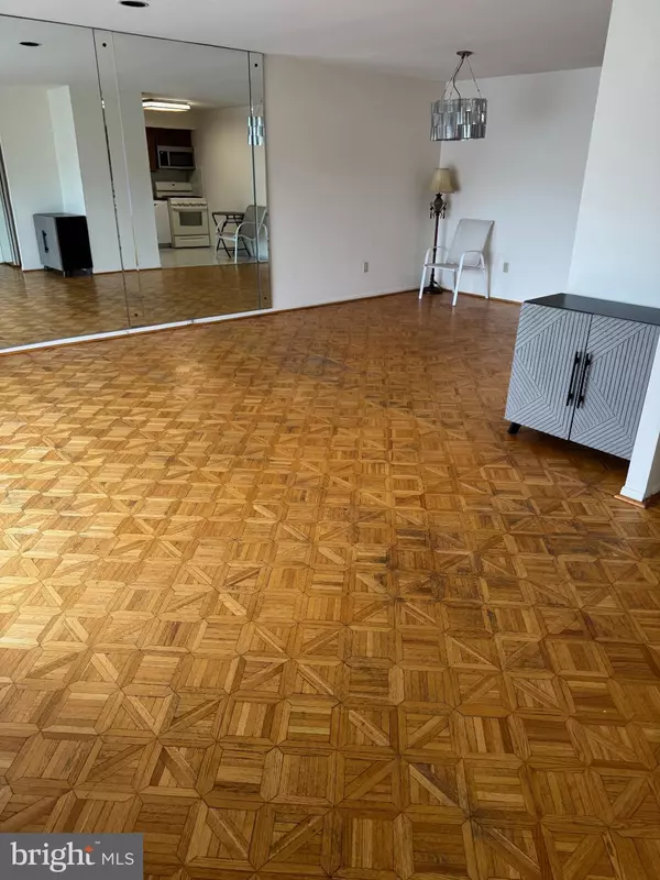 Philadelphia, PA 19115,9908-00 BUSTLETON AVE #D2