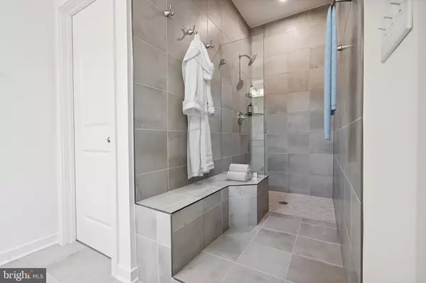 Ashburn, VA 20147,6 SEPIA SQ #KA