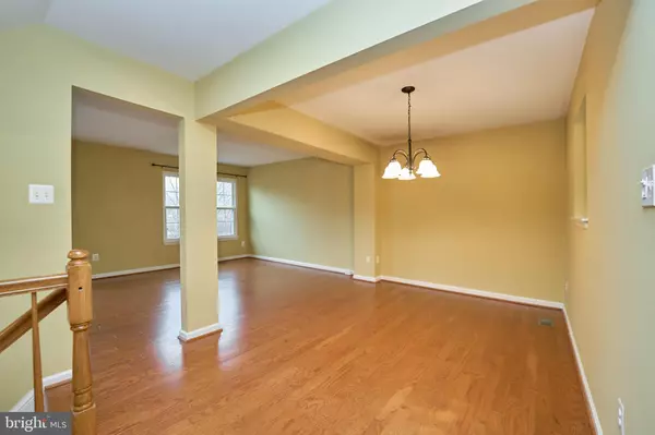 Leesburg, VA 20175,808 VANDERBILT TER SE