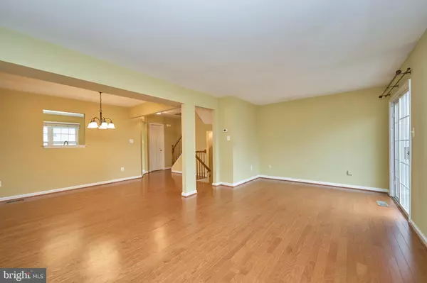 Leesburg, VA 20175,808 VANDERBILT TER SE