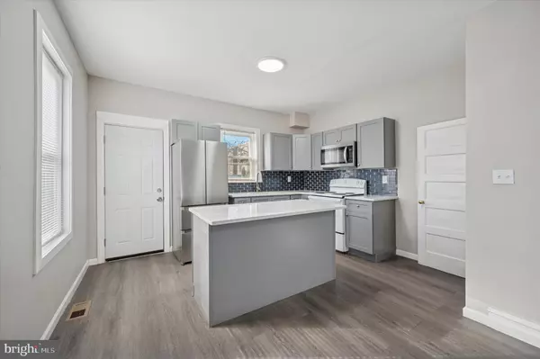 Philadelphia, PA 19111,470 ROBBINS ST