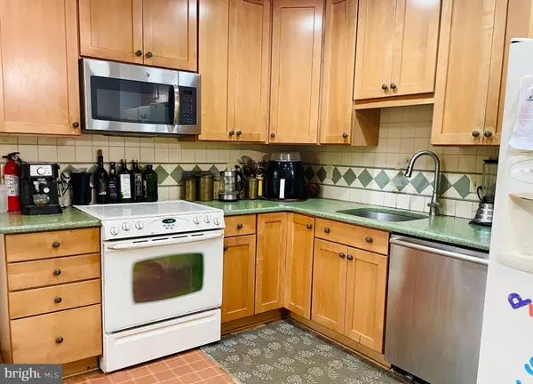 Lorton, VA 22079,8826 JANDELL RD