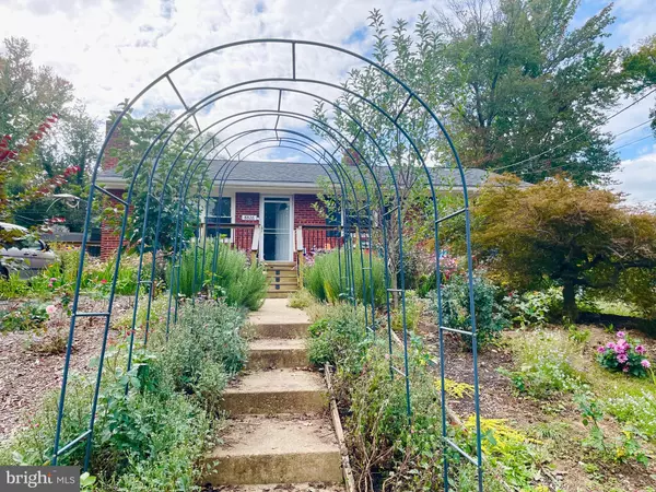 Lorton, VA 22079,8826 JANDELL RD