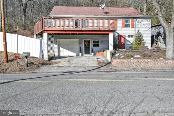 Tamaqua, PA 18252,225 OWL CREEK RD