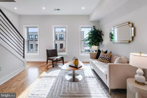 Washington, DC 20002,1118 NEAL ST NE #PH-2