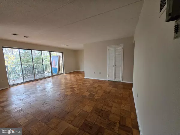 Alexandria, VA 22303,2614 FORT FARNSWORTH RD #254