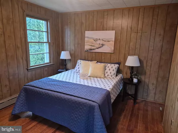 Strasburg, PA 17579,1858 WHITE OAK RD