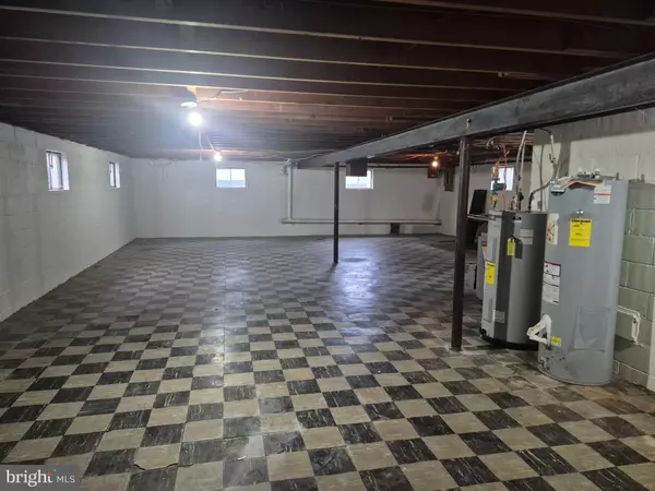 Strasburg, PA 17579,1858 WHITE OAK RD