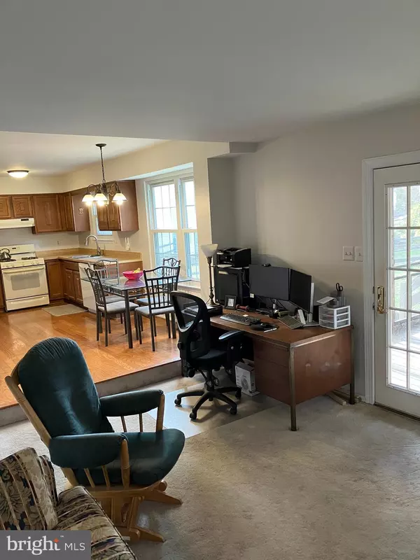 Gaithersburg, MD 20879,18424 FLOWER HILL WAY