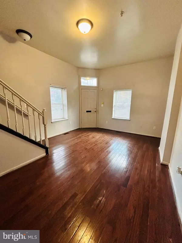 Camden, NJ 08104,1801 S 4TH ST