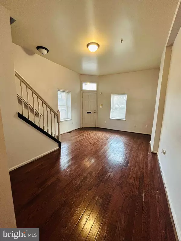 Camden, NJ 08104,1801 S 4TH ST