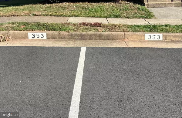 Fairfax, VA 22033,3350 OAKSHADE CT