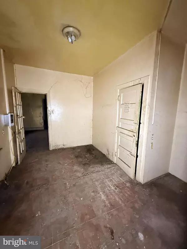 Philadelphia, PA 19140,3813 N 16TH ST