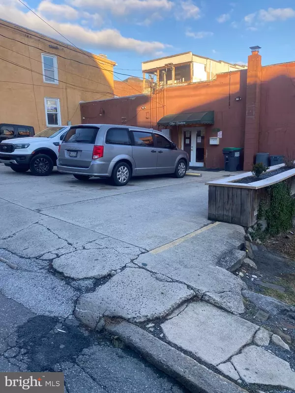 Tamaqua, PA 18252,104-106 BROAD ST