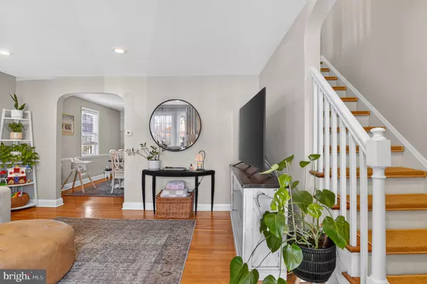 Baltimore, MD 21212,227 OVERBROOK RD