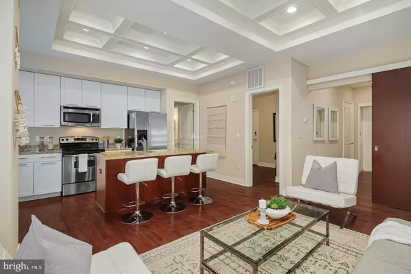 Philadelphia, PA 19102,1501 LOCUST ST #UNIT 701