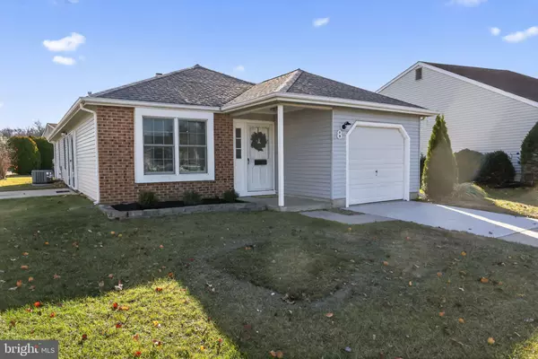 Mount Laurel, NJ 08054,8 RAVEN CT