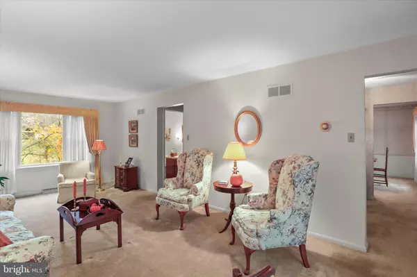 York, PA 17402,114 LEXINGTON RD