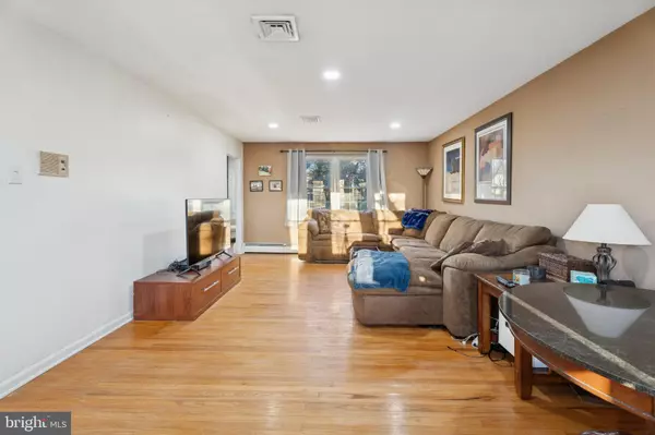 Warrington, PA 18976,1905 PALOMINO DR