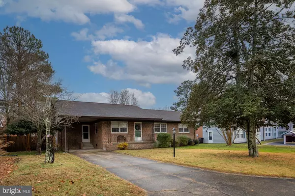 Colonial Beach, VA 22443,128 11TH ST