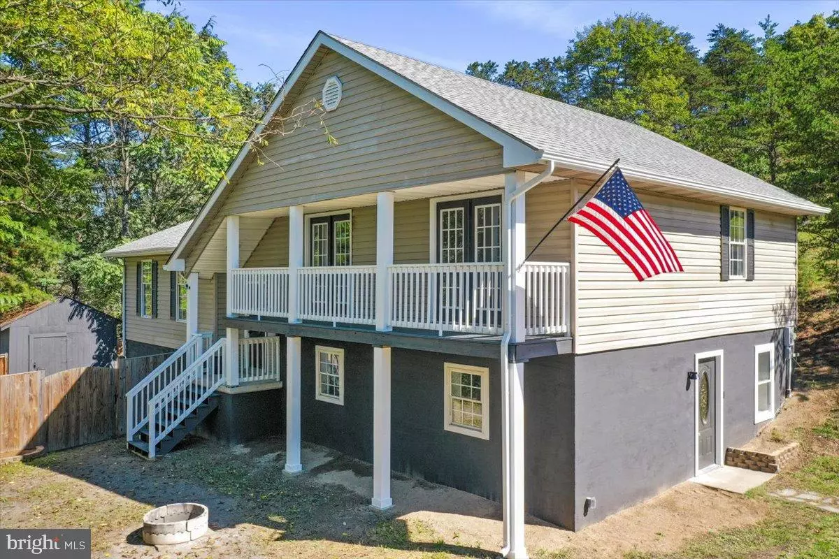 Berkeley Springs, WV 25411,72 PIONEER LN