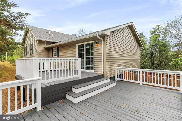 Berkeley Springs, WV 25411,72 PIONEER LN