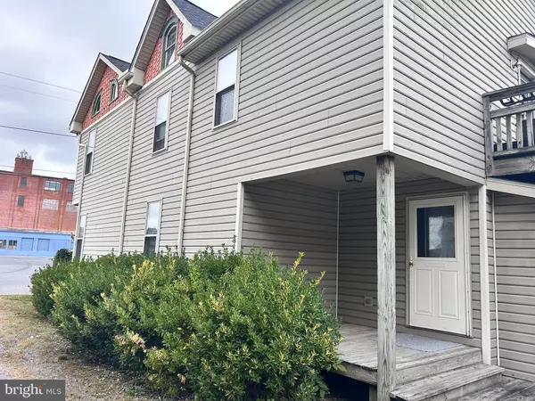 Georgetown, DE 19947,206 N RAILROAD AVE #A